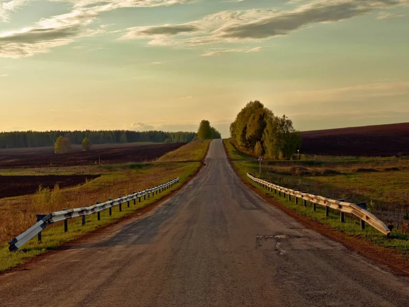 дорога, лес, второстепенная дорога, природа, облака, пейзаж, обои, wallpaper, поле, россия, дорожный, знак