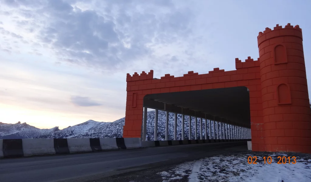 саяны, тоннель в горах, красивый выход