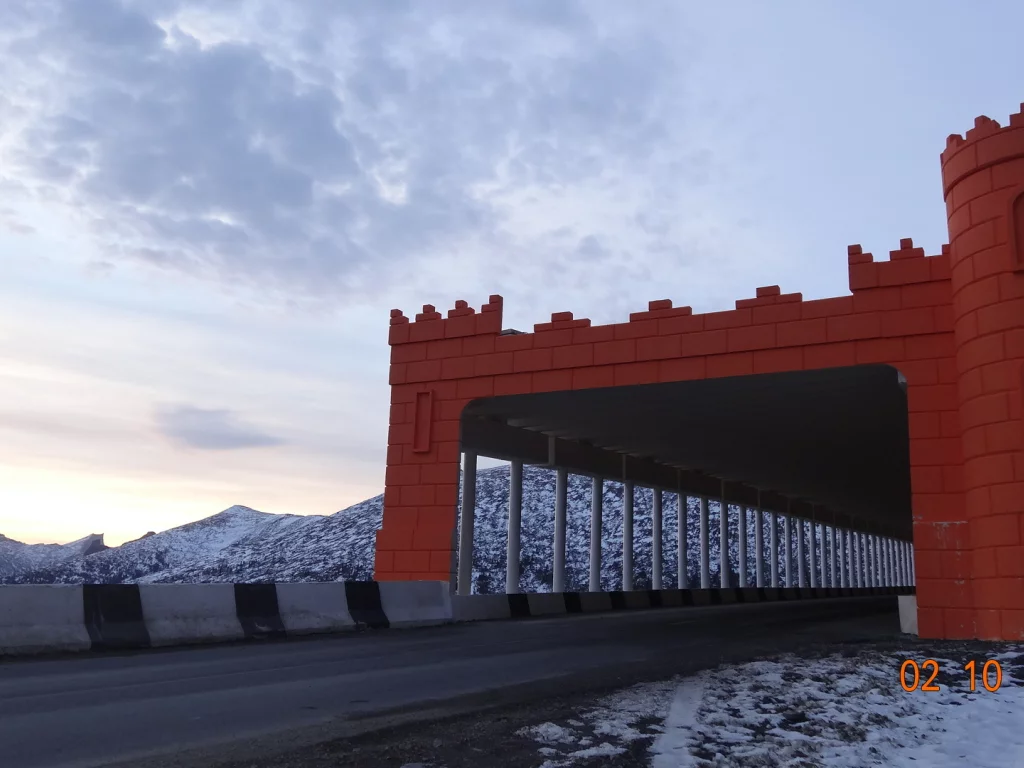 саяны, тоннель в горах, красивый выход