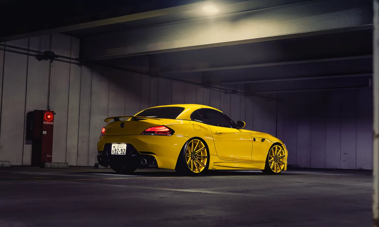 bmw, vossen precision series, тюнинг, жёлтая, парковка, диски, z4
