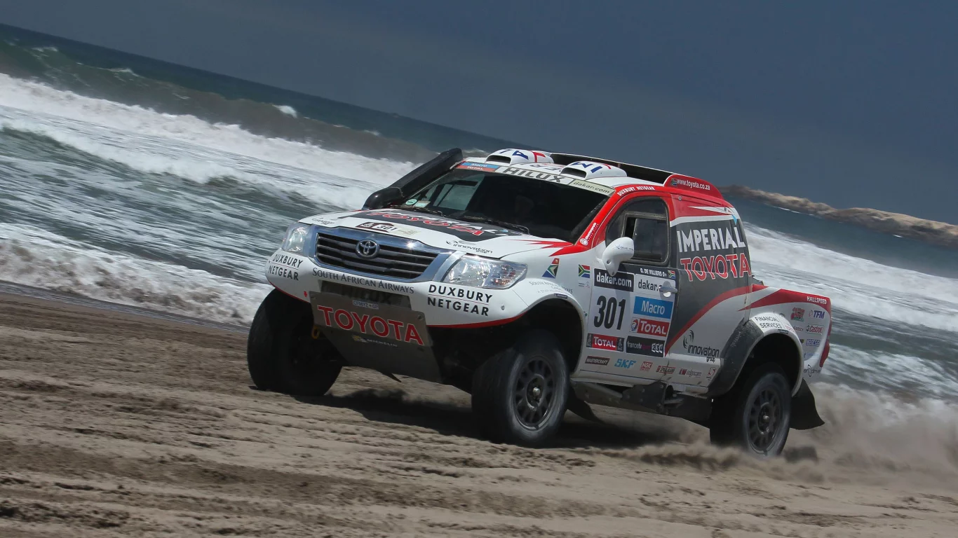 внедорожник, toyota, вода, берег, машина, море, rally, dakar
