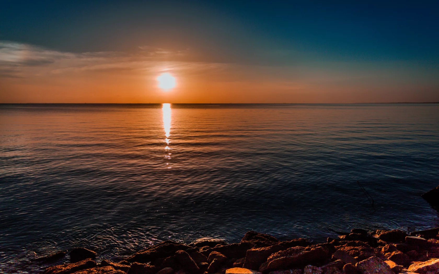 камни, море, берег, утро, солнце, рассвет