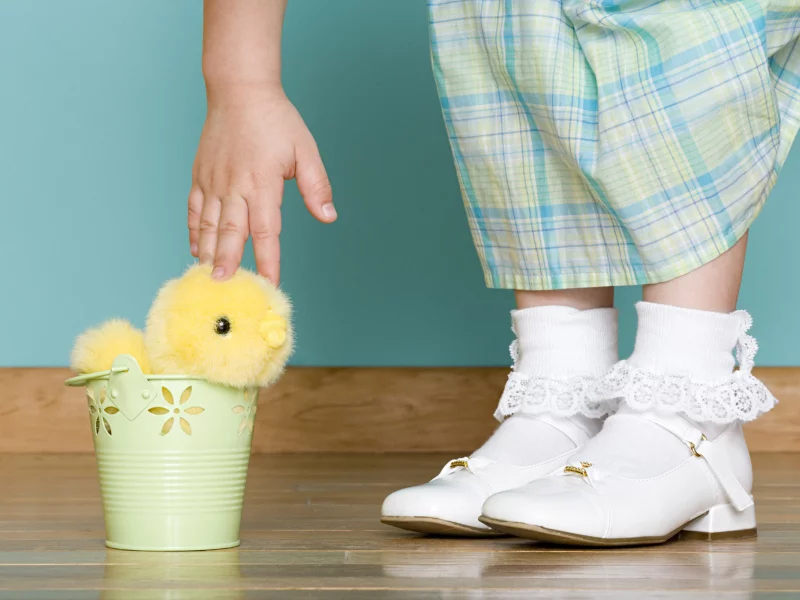 пасха, easter, рука, носочки, праздник, цыплёнок, ребёнок