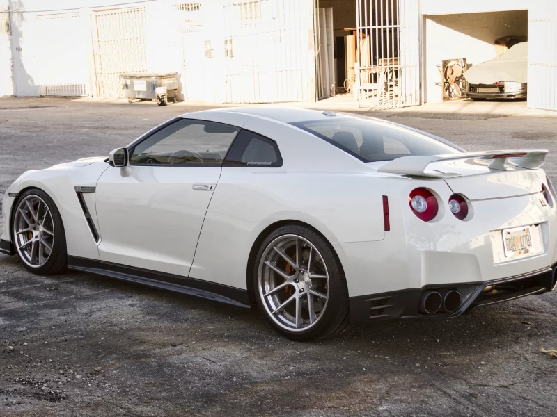 гтр, ворота, gtr, r35, гаражи, white, nissan, вид сзади, ниссан