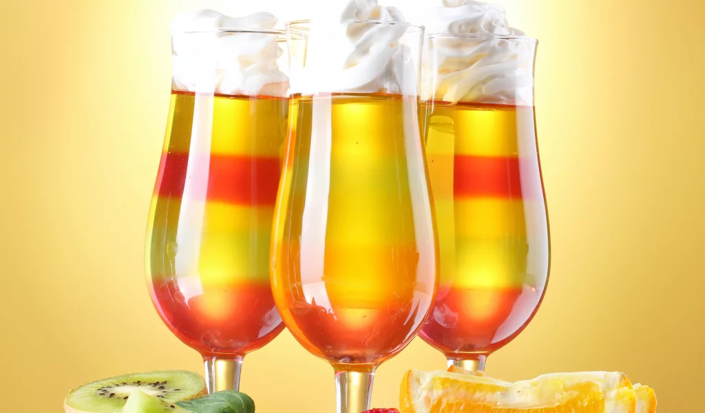 фрукты, клубника, бокалы, киви, коктейли, апельсин