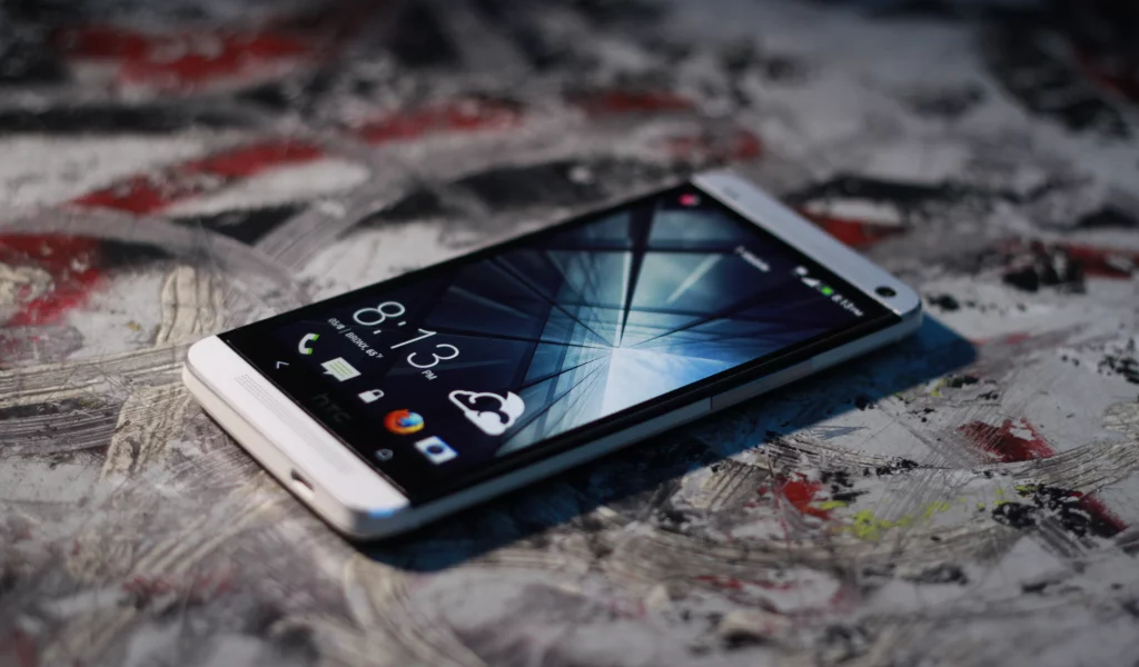 htc one, стильный, смартфон