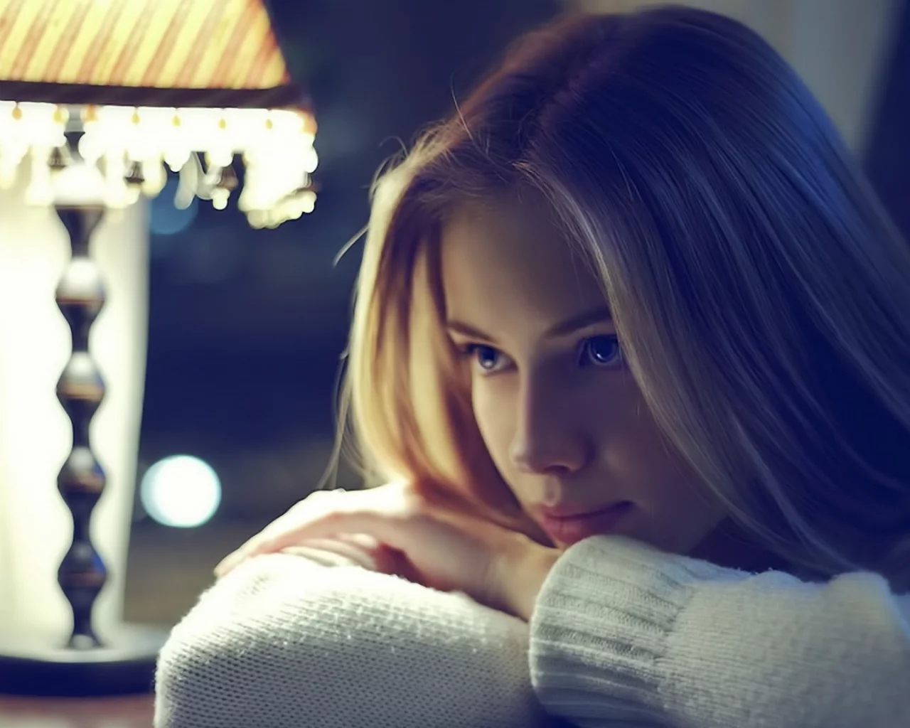 teen, cry, alone, lamp