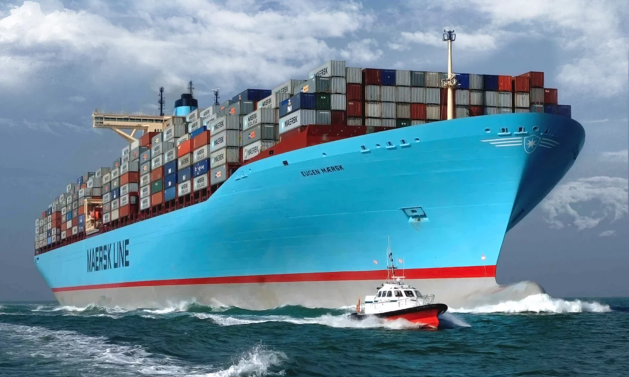 борт, контейнеровоз, maersk, судно, eugen maersk, груз, корпус