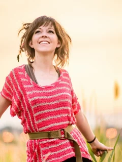 линдси стирлинг, трава, скрипачка, закат, lindsey stirling