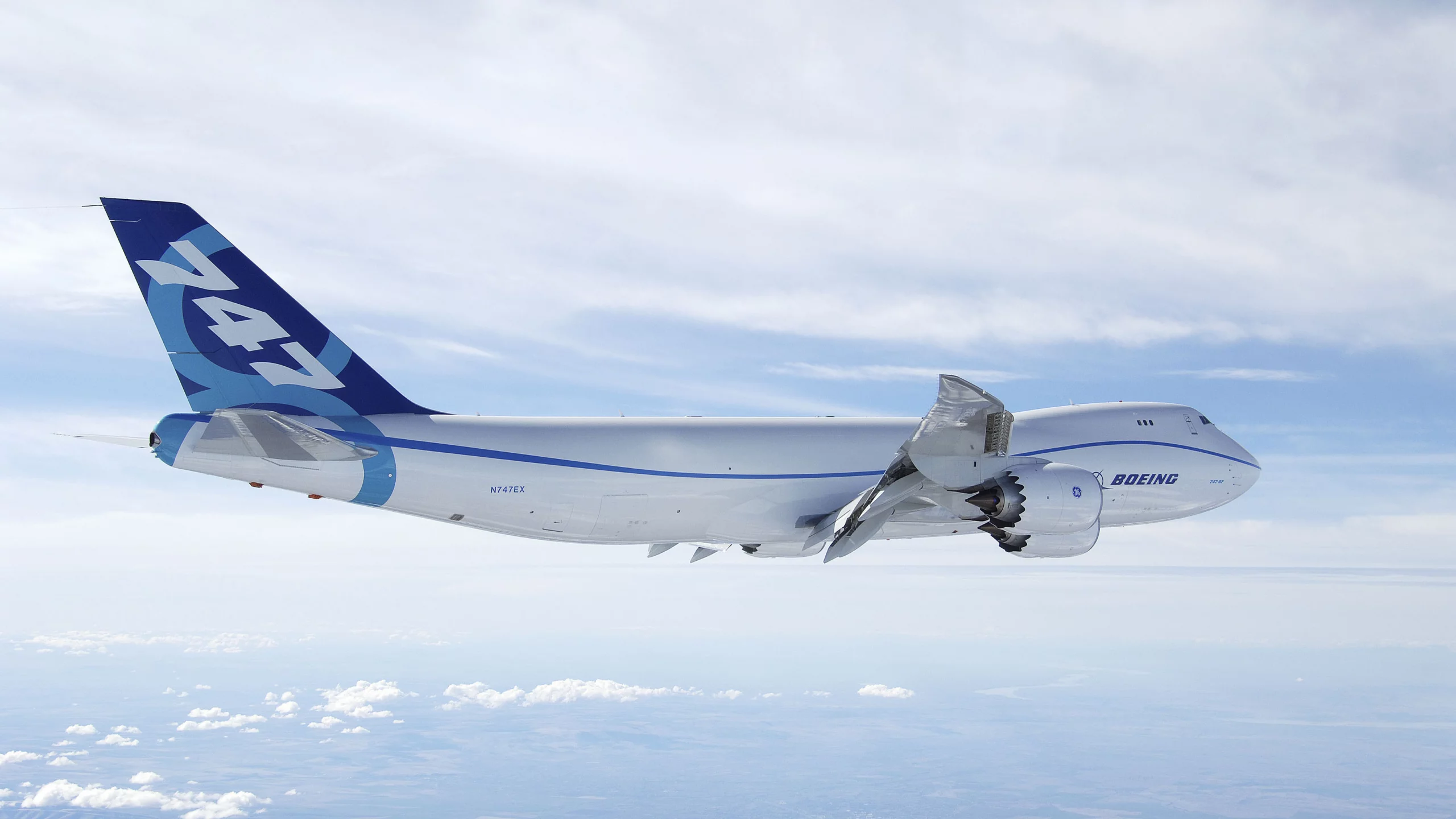 день, boeing, небо, летит, самолет, 747-8, в воздухе, грузовой