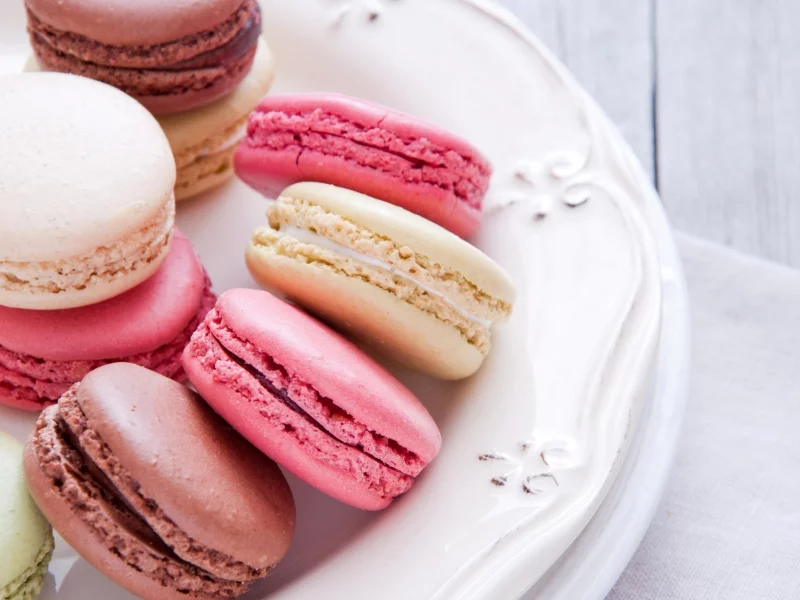 macaron, макарун, тарелка, десерт, сладости, печенье