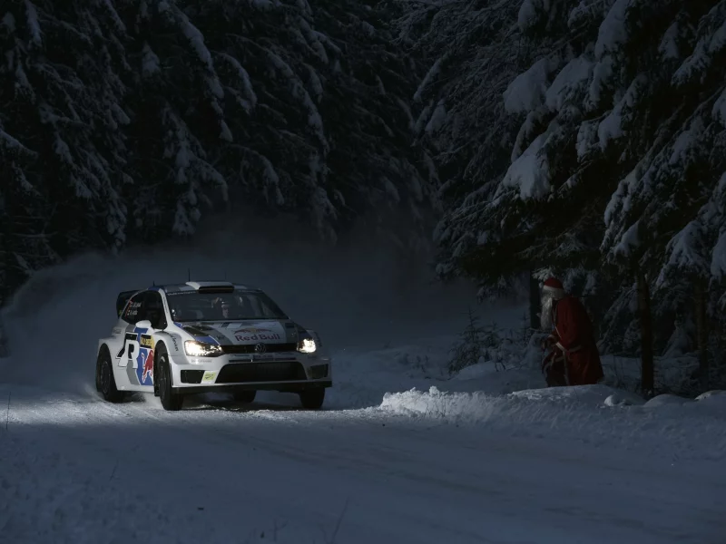 rally, дед мороз, red bull, ночь, volkswagen, лес, wrc, снег, polo, фары