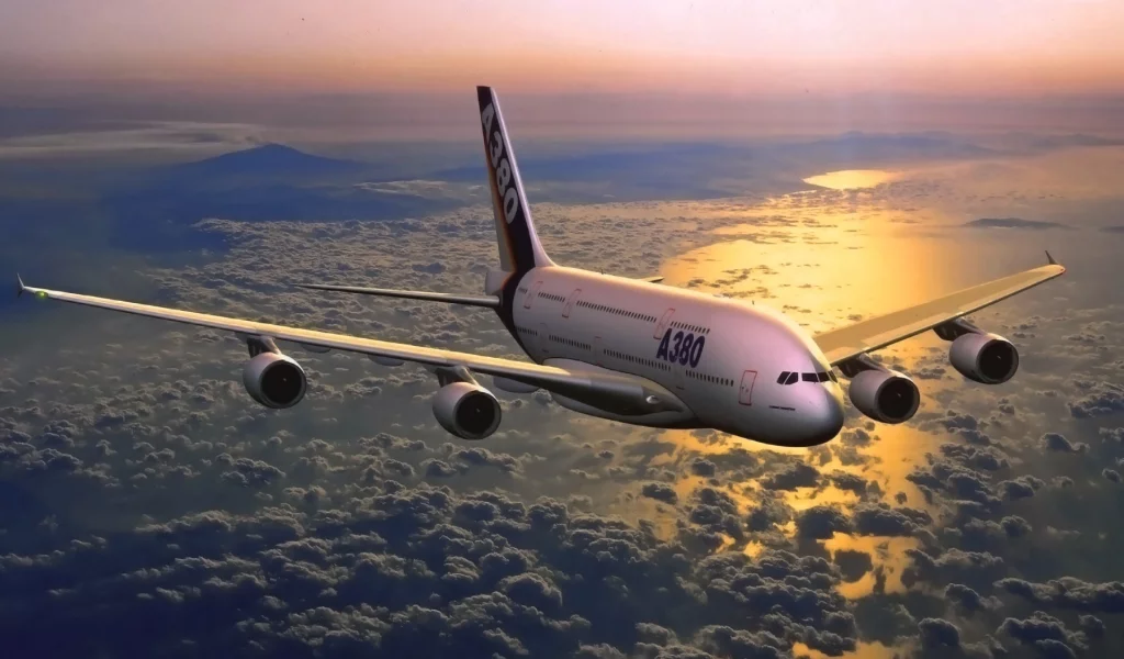 летит, airbus, a380, авиация, закат, самолет, небо, в воздухе