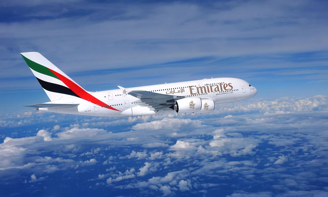 airbus, самолет, авиалайнер, emirates airline, огромный, день, a380