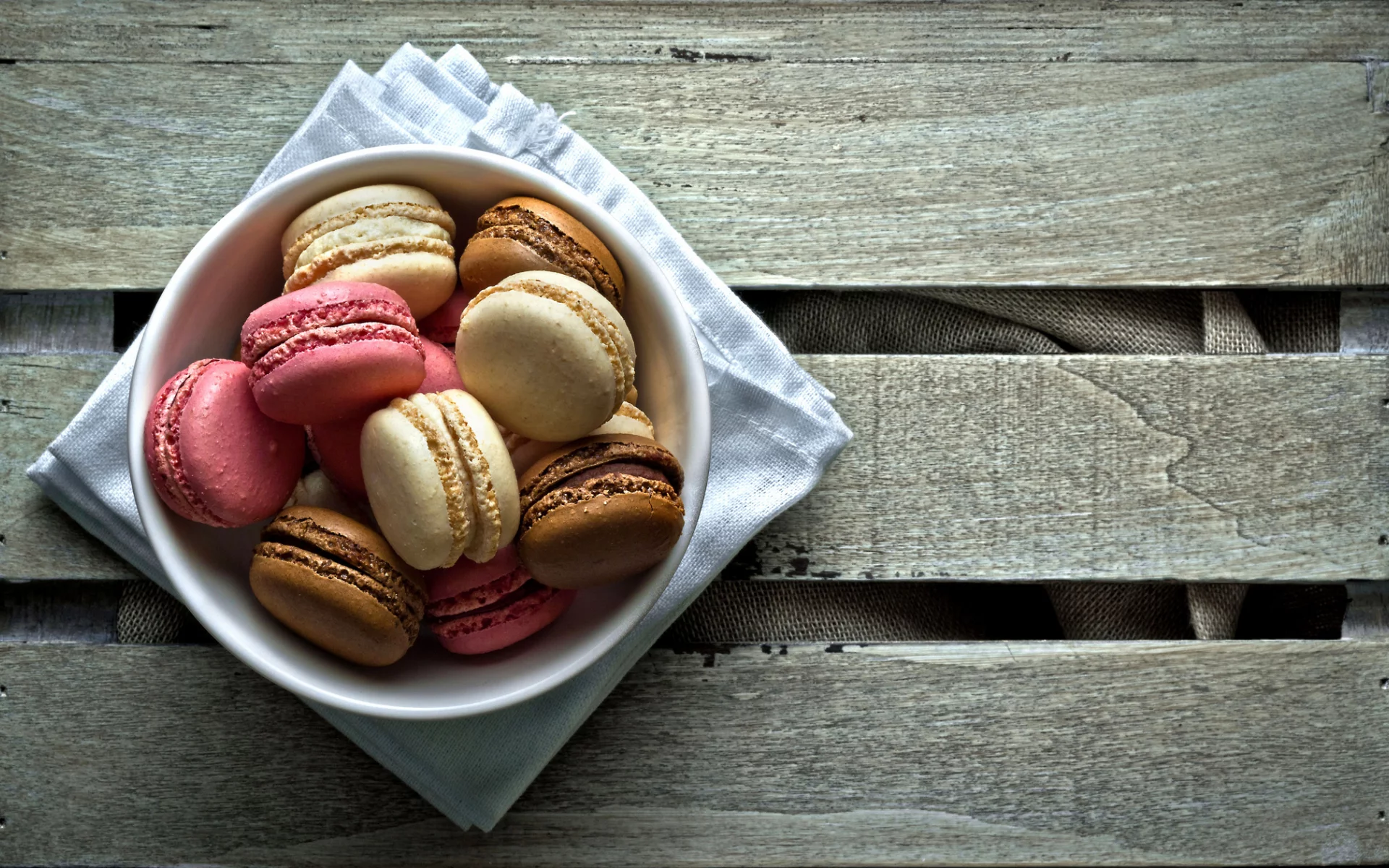 сладость, десерт, печенье, тарелка, стол, macaron