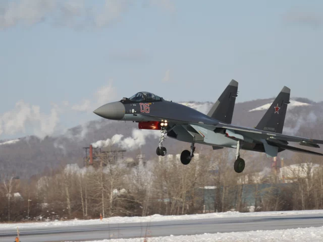 истребитель, ввс, росси, су-35с, посадка, впп