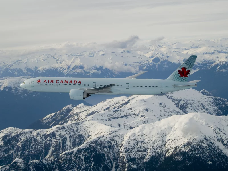 облака, boeing, горы, air canada, 777-300er, снег, полет