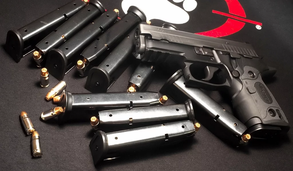 обоймы, sig sauer, патроны, пистолет