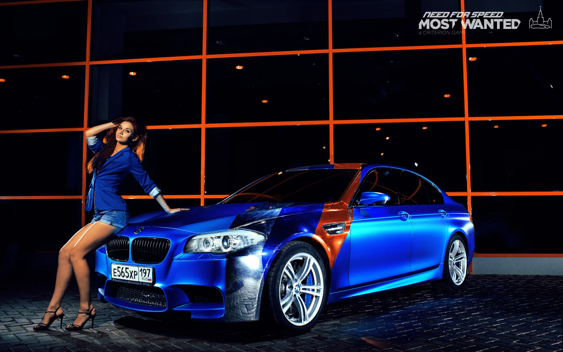 smotra, nfs, m5, синяя, девушка, bmw, бмв, most wanted, ножки