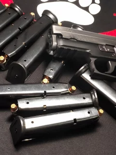 обоймы, sig sauer, патроны, пистолет