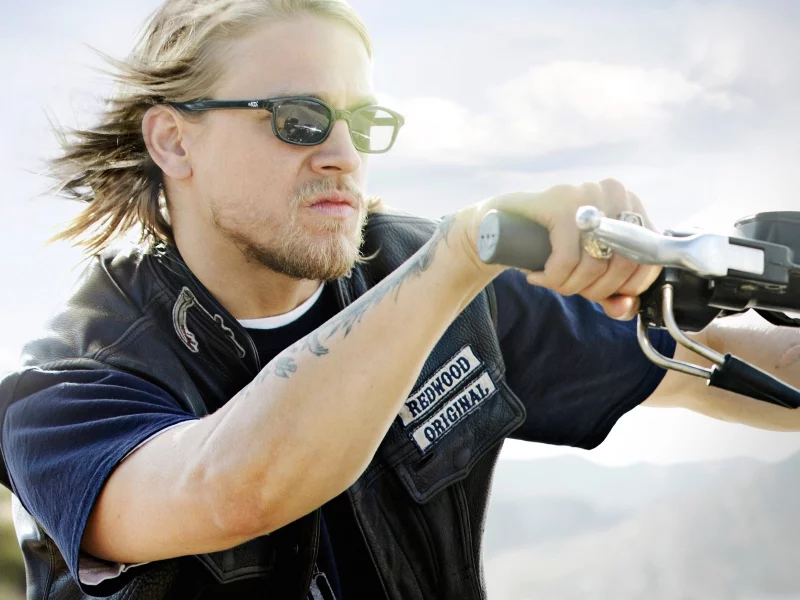 charlie hunnam, байк, борода, очки, сыны анархии, sons of anarchy