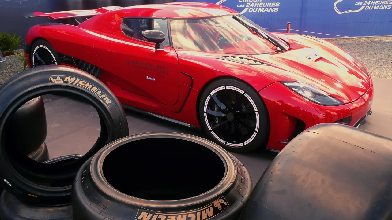 красная, agera r, koenigsegg, шины