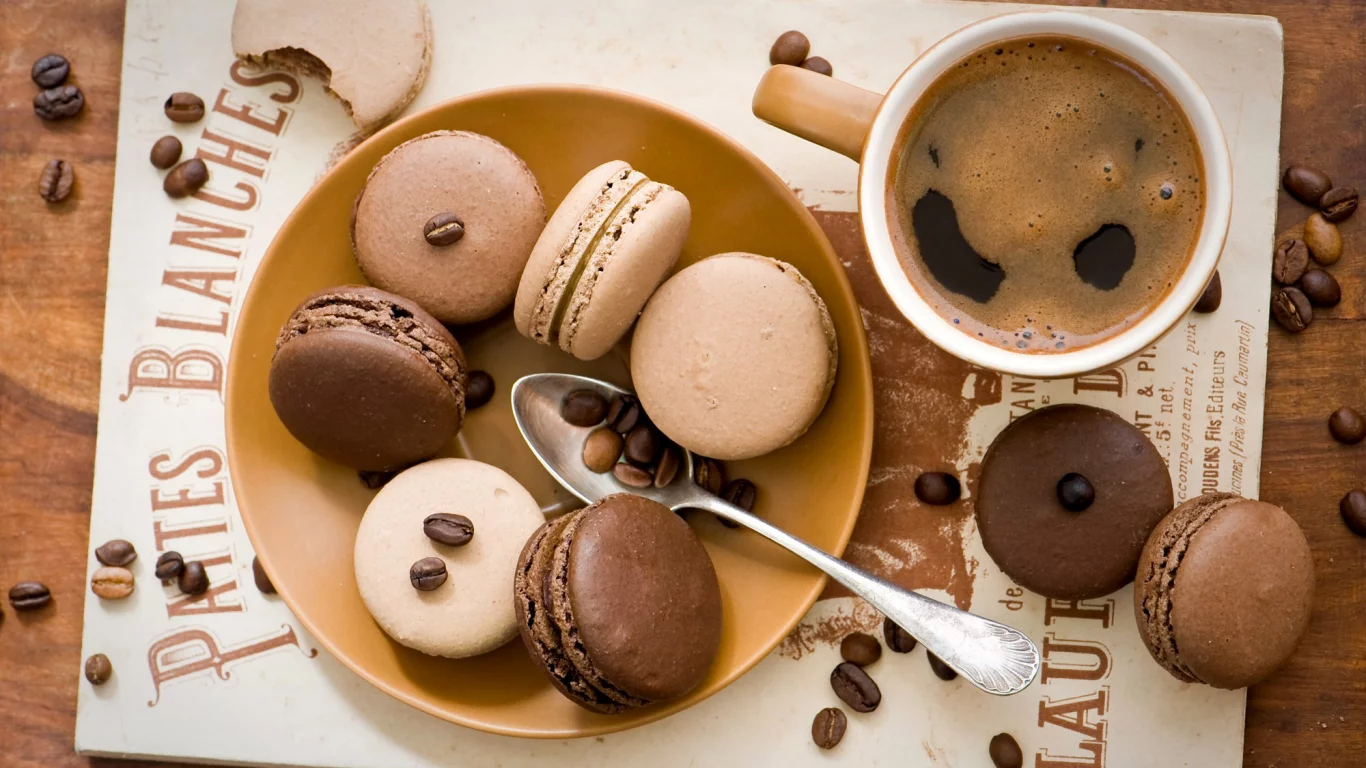 кофе, зерна, macaron, печенье, макарун, чашка, шоколадное