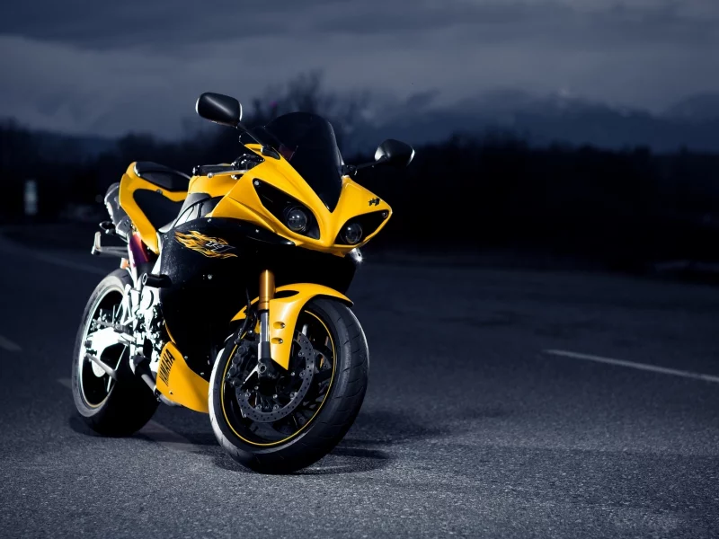 Yamaha, жёлтая, дорога
