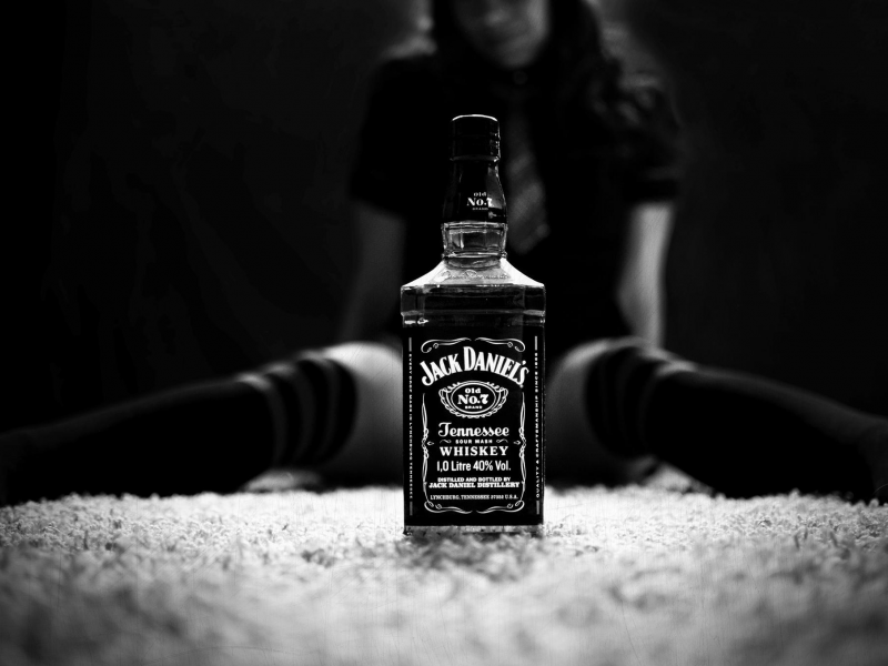 jack daniels, виски, спиртное, бутылка, алкоголь, девушка
