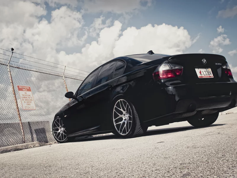 забор, чёрная, black, бмв, 3 series, 335i, задняя часть, bmw, небо