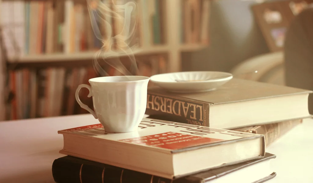 блюдце, пар, книги, кружка, чашка