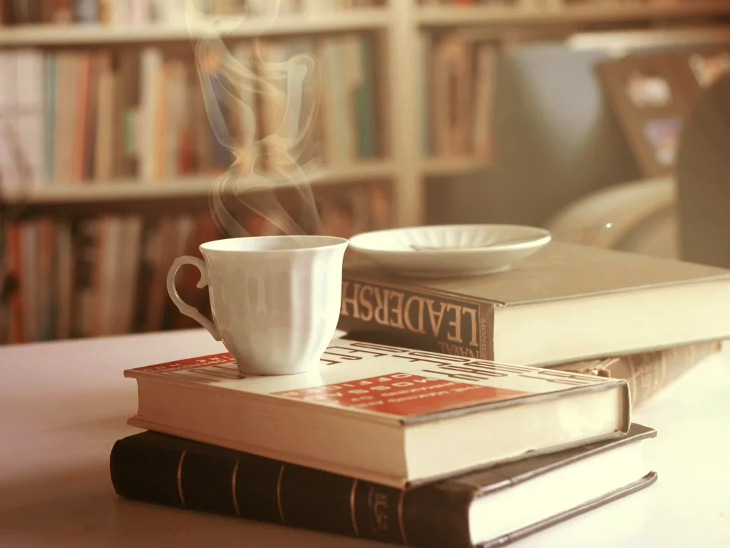 блюдце, пар, книги, кружка, чашка