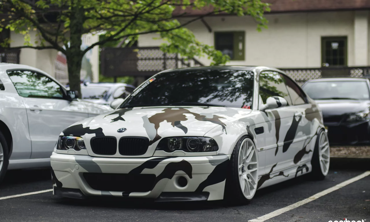 белая, камуфляж, диски, bmw m3, stance, тюнинг