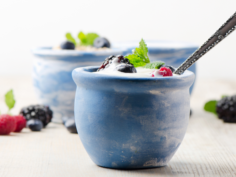 blueberries, fruits, cups, blackberries, dessert, yogurt, черники, cream, milk, raspberries