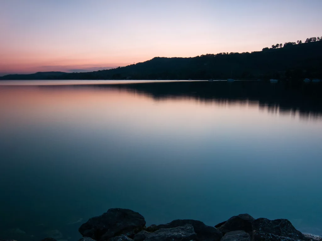 камни, деревья, вода, озеро, берег, гладь, швейцария