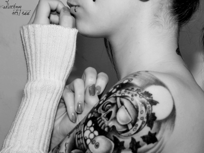 shoulders, black and white, skull, arm, tattoo