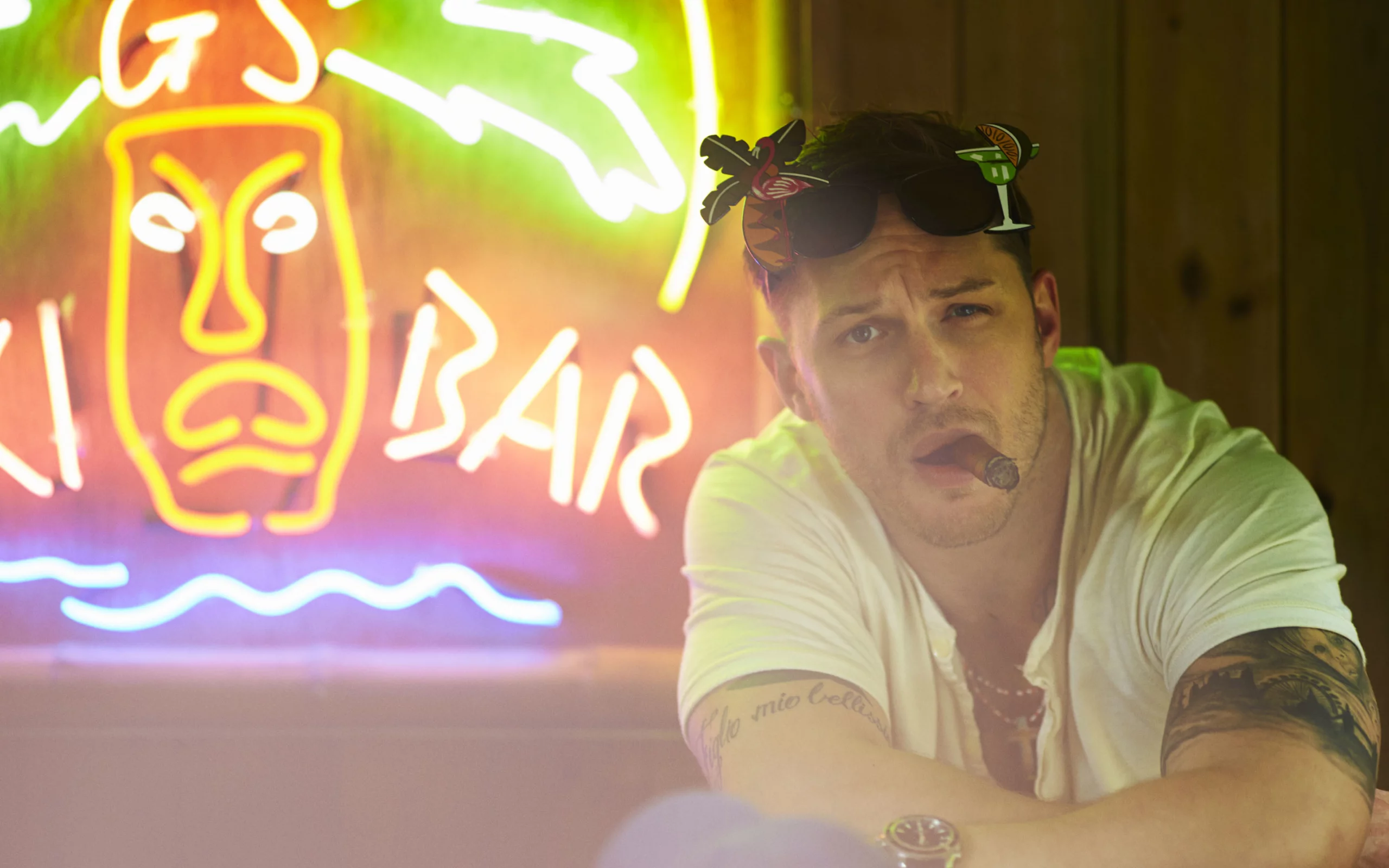 tom hardy, курит, том харди, мужчины, актер, сигара