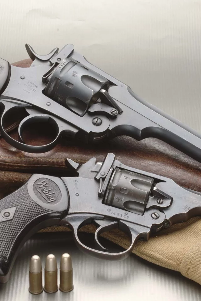 revolver, 2 штуки, револьвер, патроны, webley &amp;amp; scott mark iv