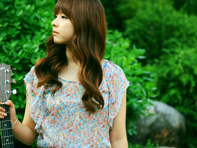 asian, kpop, singer, korean, nature, girl, beauty, juniel, guitar