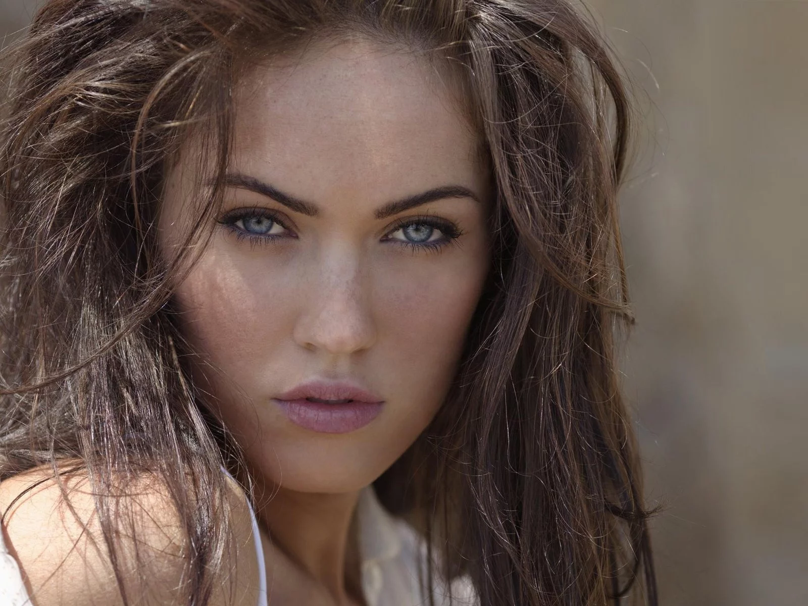меган фокс, веснушки, лицо, голубые глаза, megan fox