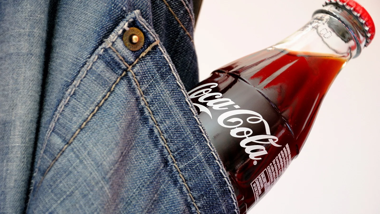 Coca, Cola