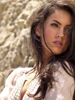 девушка, розовый, megan fox, скала, взгляд