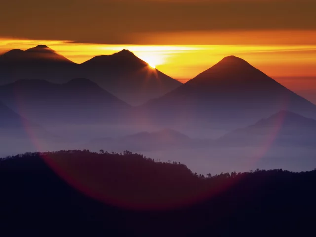 закат, горы, облака, туман