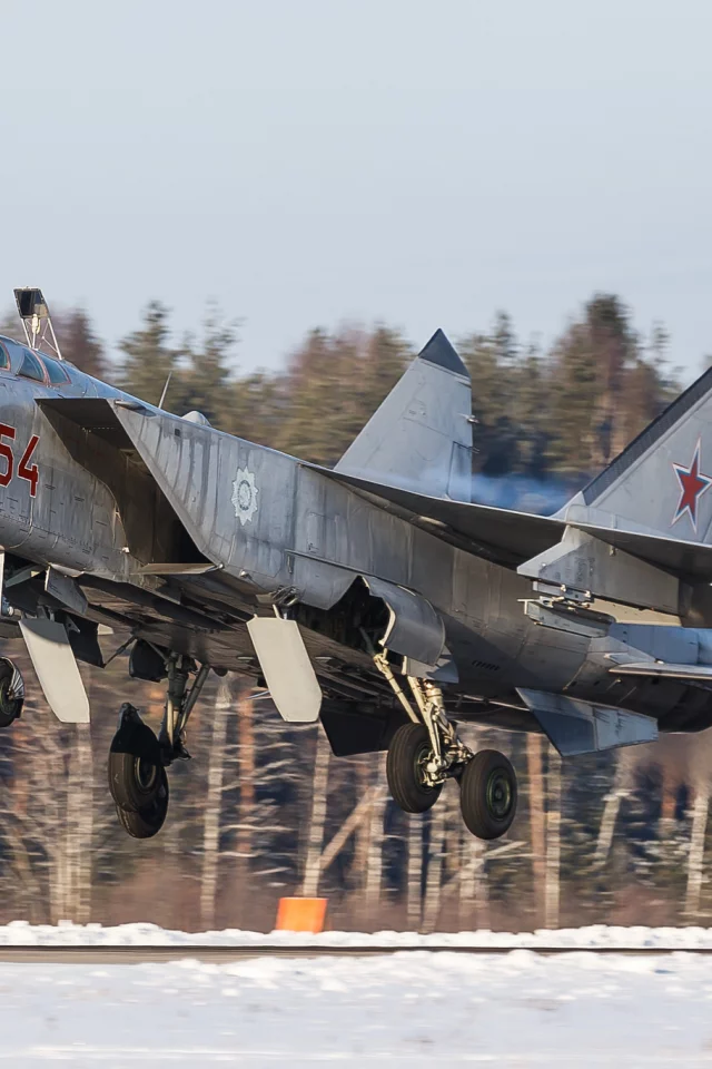 истребитель, миг-31, взлет, двухместный, перехватчик