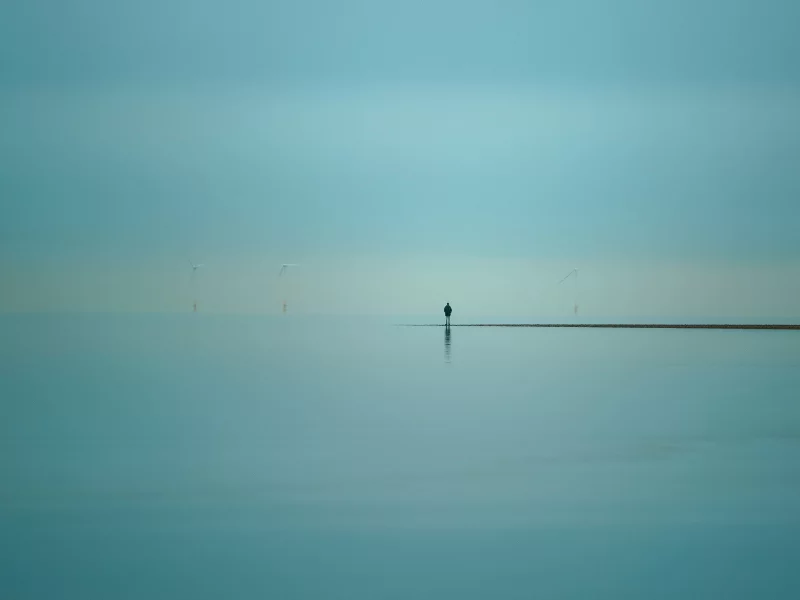 ветряки, море, человек