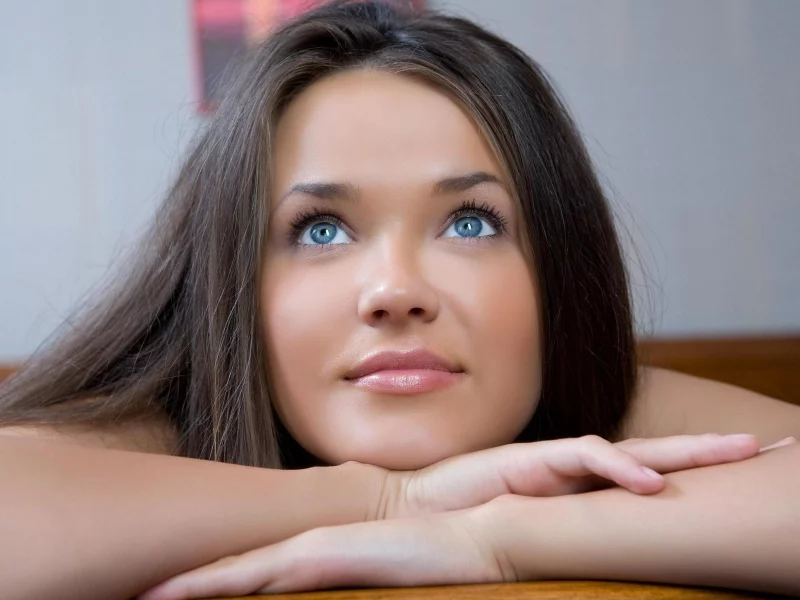 лежит, девушка, взгляд, шатенка, chantelle a, глаза, красивая