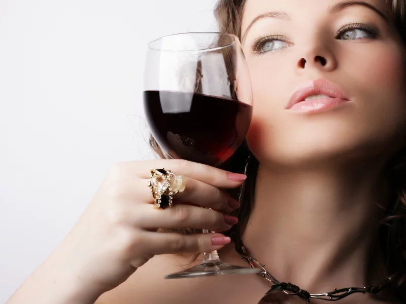 девушка, брюнетка, бокал, вино, милая, brunette, wine, sweet, белый фон
