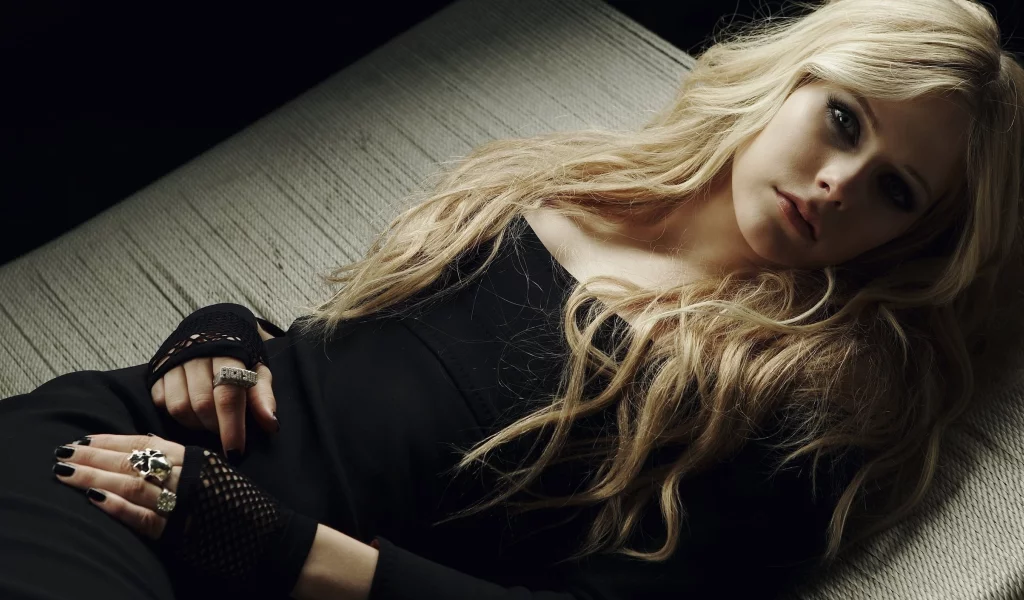 Аврил Лавин, Музыка, Avril Lavigne