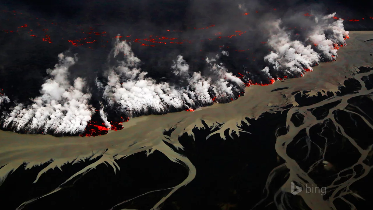 Holuhraun, Vatnajokull National Park, Исландия, вулкан, извержение, пламя, дым, лава