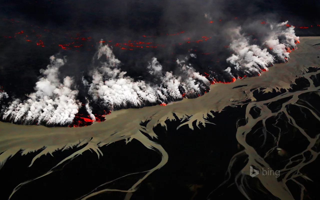 Holuhraun, Vatnajokull National Park, Исландия, вулкан, извержение, пламя, дым, лава